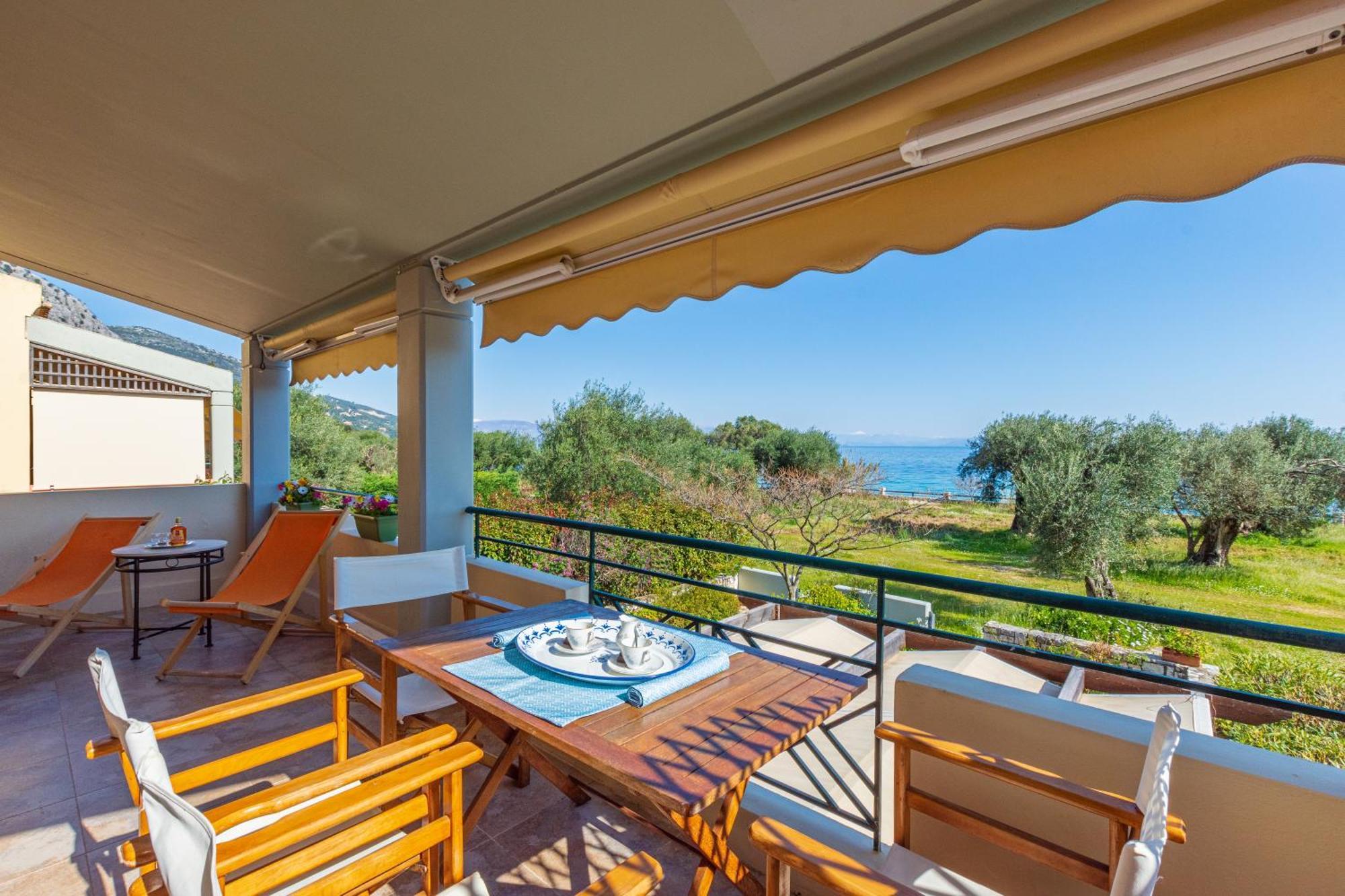 Barbati Seafront Luxury Suites Екстер'єр фото