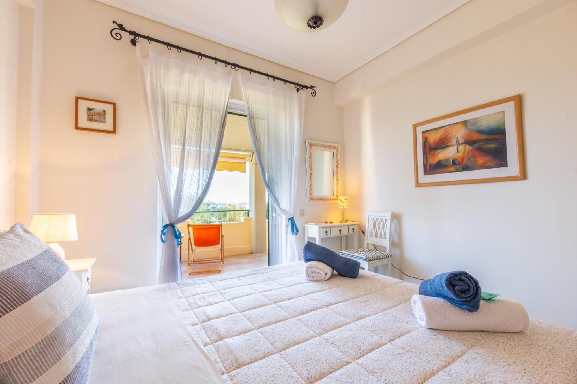 Barbati Seafront Luxury Suites Екстер'єр фото