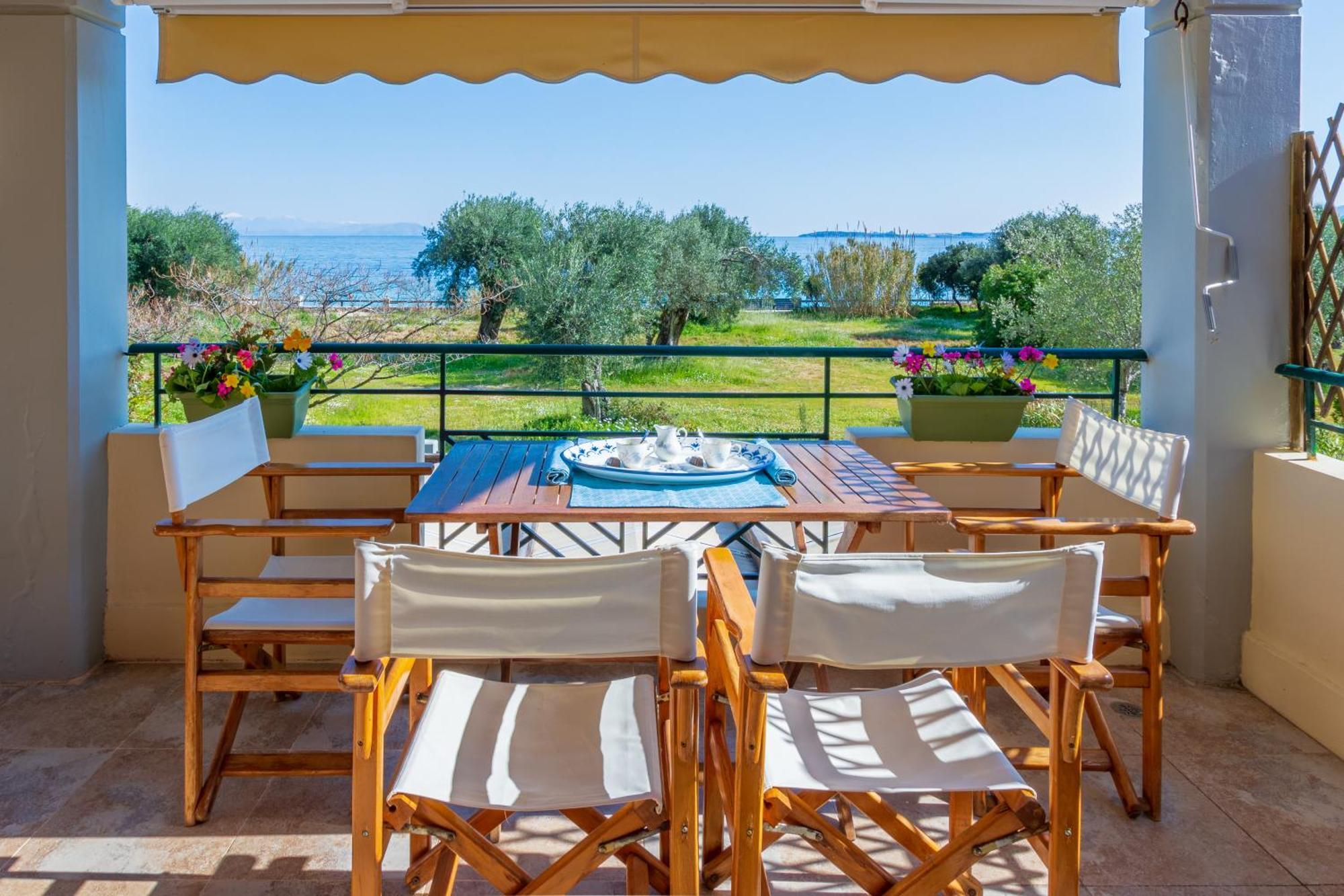 Barbati Seafront Luxury Suites Екстер'єр фото